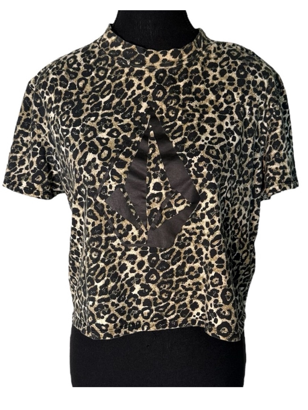 VOLCOM Leopard Print Short Sleeve Crop Top Mock Neck Logo Size Medium